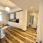 Rainbow Luxury Apartament Bari