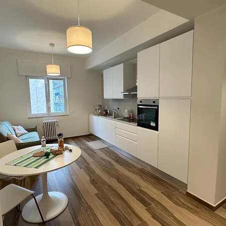 Apartment Rainbow Luxury - Sea View Bari