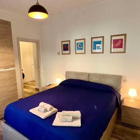 Rainbow Luxury - Sea View * Bari