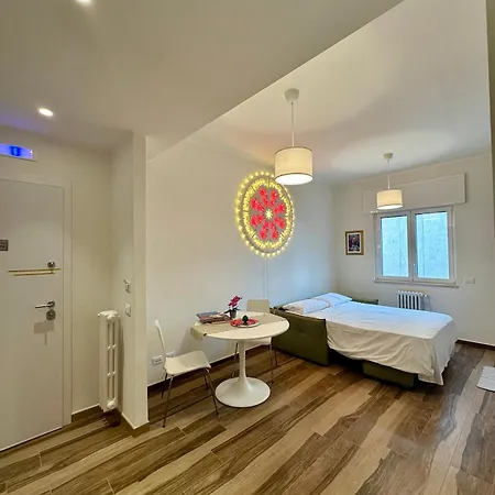 Rainbow Luxury Lejlighed