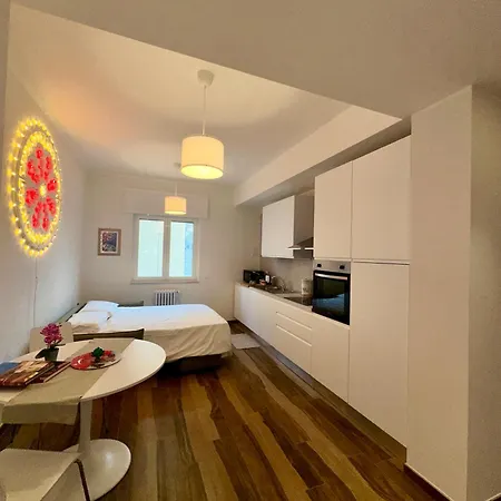 Apartment Rainbow Luxury - Sea View